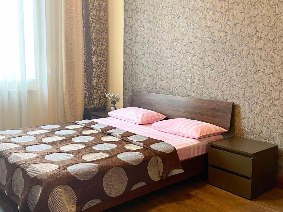 לבוב Крехівська 5,Апартаменти В Центрі, Дві Спальні מראה חיצוני תמונה