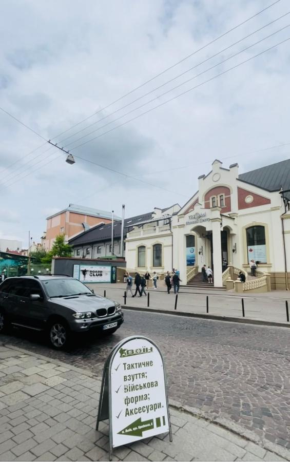 לבוב Крехівська 5,Апартаменти В Центрі, Дві Спальні מראה חיצוני תמונה